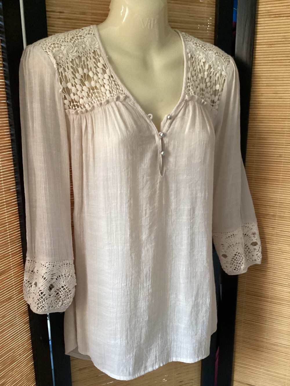 Dress Barn Boho Crochet Peasant Blouse Tunic S romantic NWOT lace trim ivory
